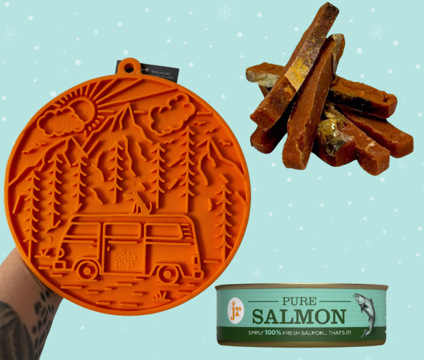 Christmas gifting bundle Licki Mat Edition with Christmas card and decorated box