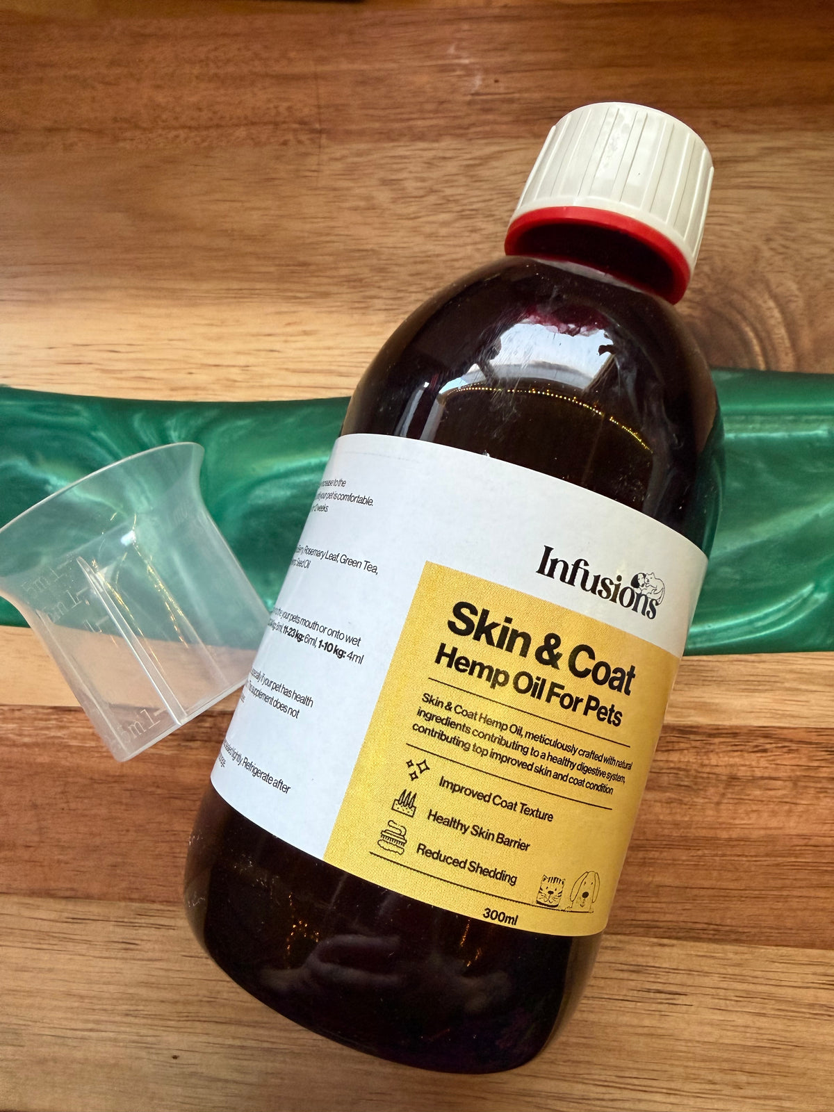 Skin & Coat Hemp Oil For Cats & Dogs 300ml
